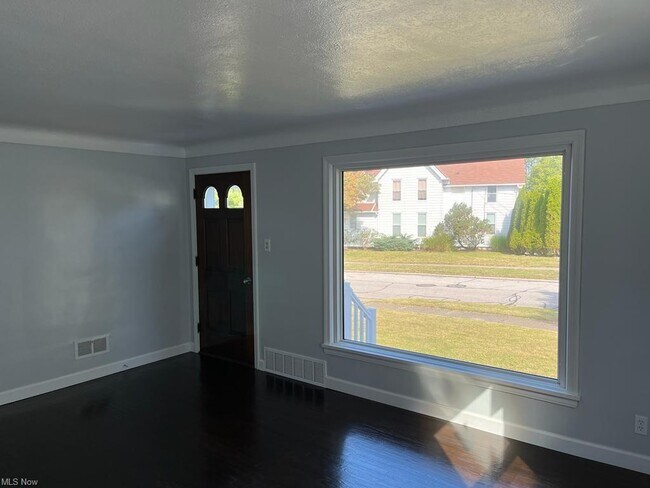 Building Photo - 4003 Woodway Ave