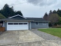 Building Photo - Excellent eastside location, 3/2, fenced yard, 2 car garage