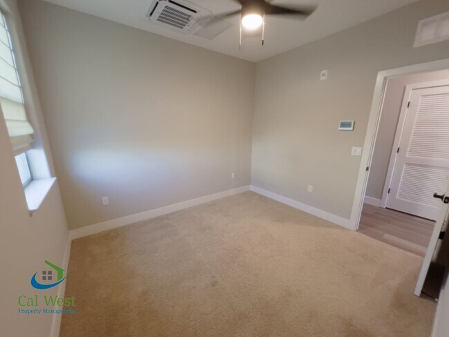 Building Photo - $4495 - Beautiful Corner Unit Townhome in ...