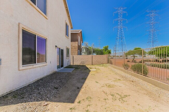 Building Photo - 1205 S 121st Dr