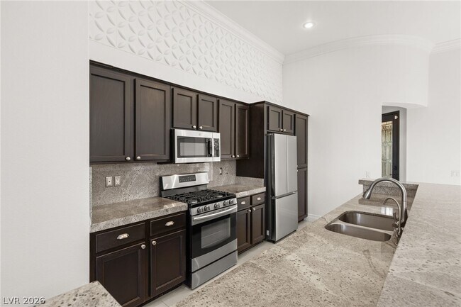 Building Photo - 120 Emerald Dunes Cir