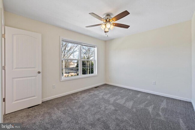 Building Photo - 3015 Sienna Dr