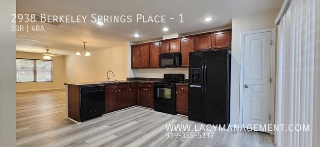 Building Photo - 2938 Berkeley Springs Pl