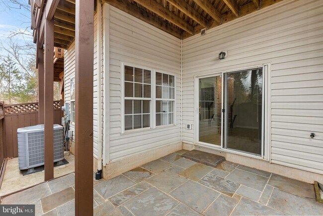 Building Photo - 13584 Cedar Run Ln