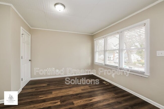 Building Photo - 401 Hobson St