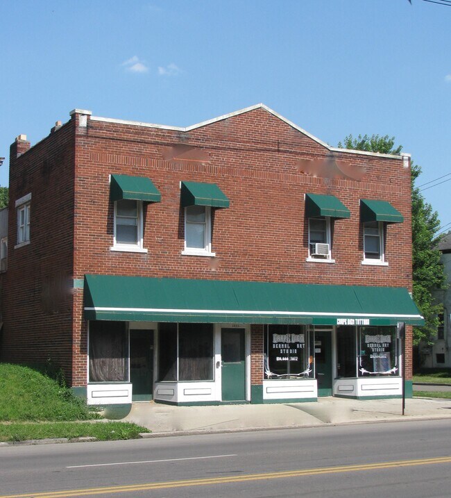 Building Photo - 1528 S High St