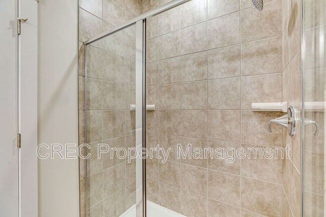 Building Photo - 1010 Pettiford Pl