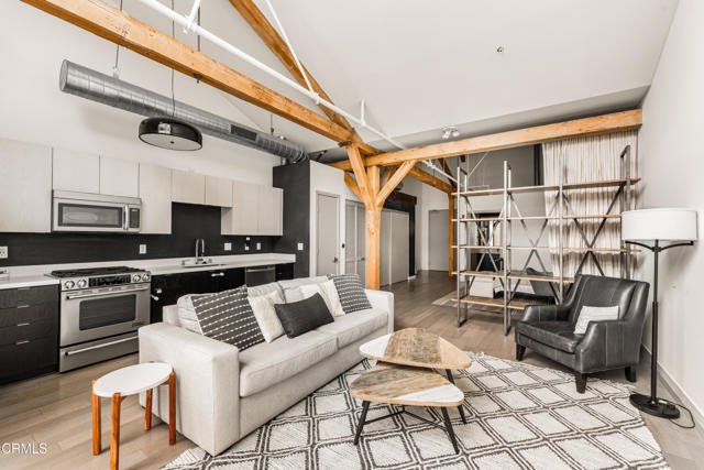 Building Photo - 527 Molino St