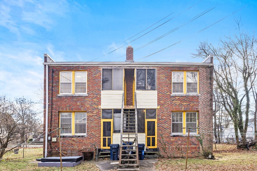 Building Photo - 4348 Southern Ave SE