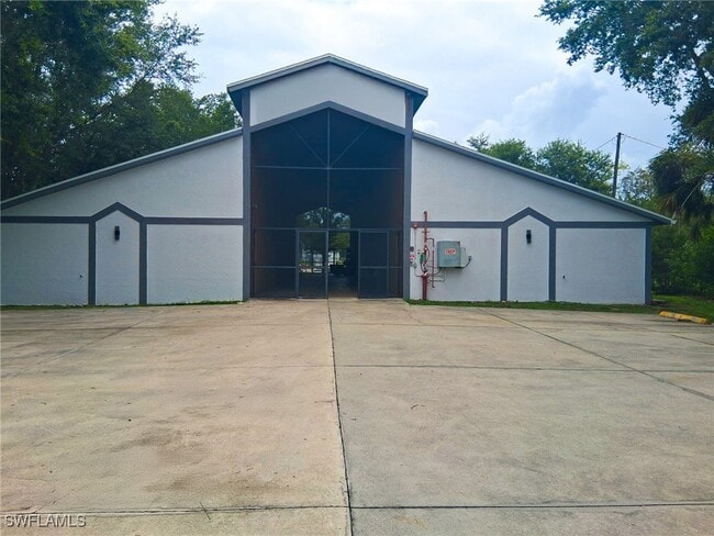 Primary Photo - 611 Joel Blvd