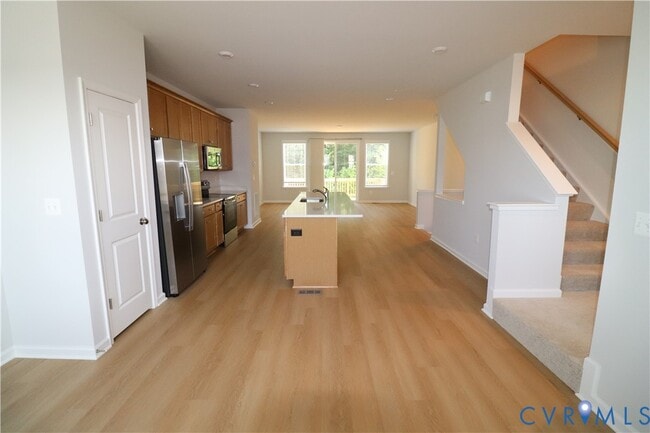 Building Photo - 419 Burden Dr
