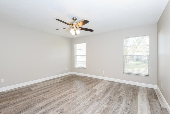 Building Photo - 10706 Windsor Pl