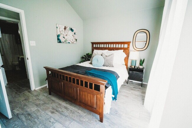 Building Photo - 2607 Rampart Loop