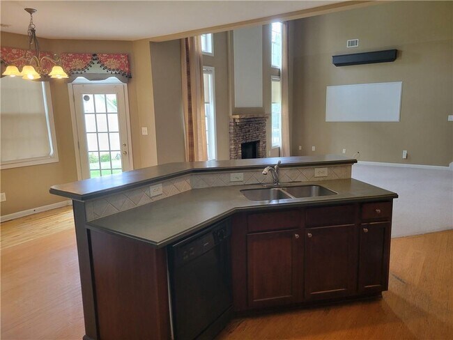 Building Photo - 3605 Mystic Dr