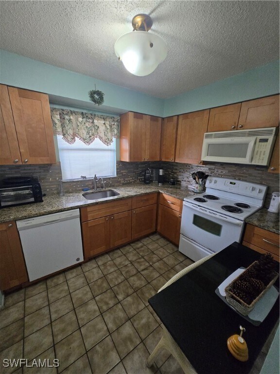 Building Photo - 152 SW 47th Terrace