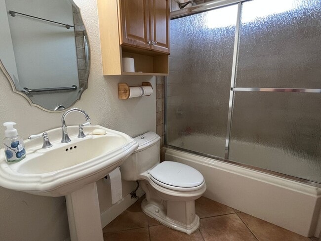 Building Photo - Beautiful 4 Bed | 3 Bath Home in Santee with Downstairs Bedroom & Full Bath!