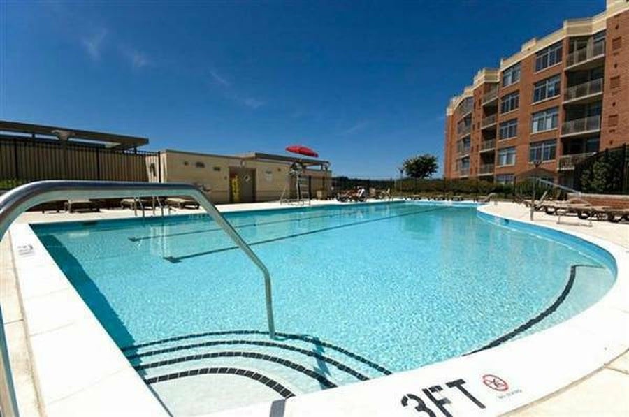 Building Photo - 3650 S Glebe Rd