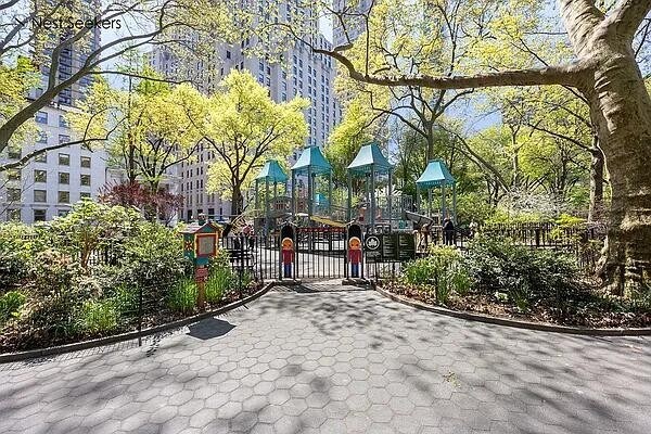 Building Photo - 66 Madison Ave