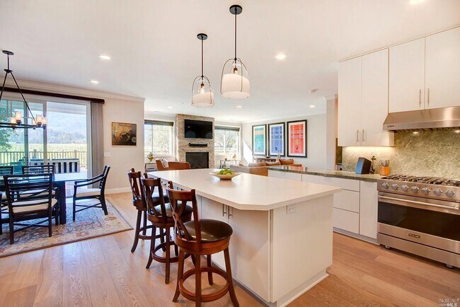 Building Photo - 109 Dahlia St