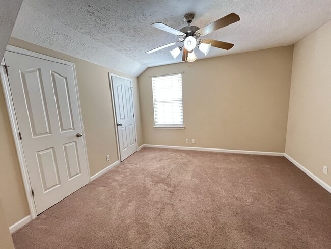 Building Photo - 3323 Risen Star Dr