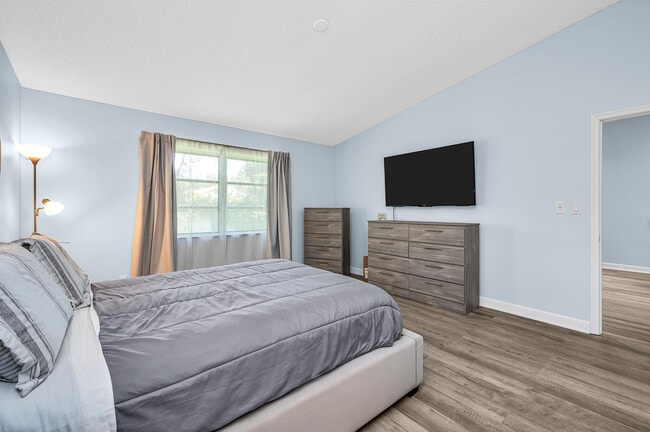 Building Photo - 3811 Arelia Dr