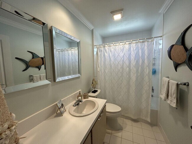 Building Photo - 7204 Geminata Oak Ct