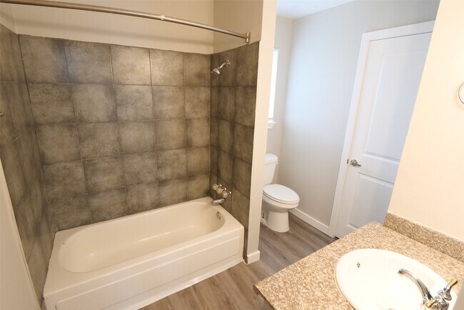 Building Photo - 15654 Boulder Oaks Dr