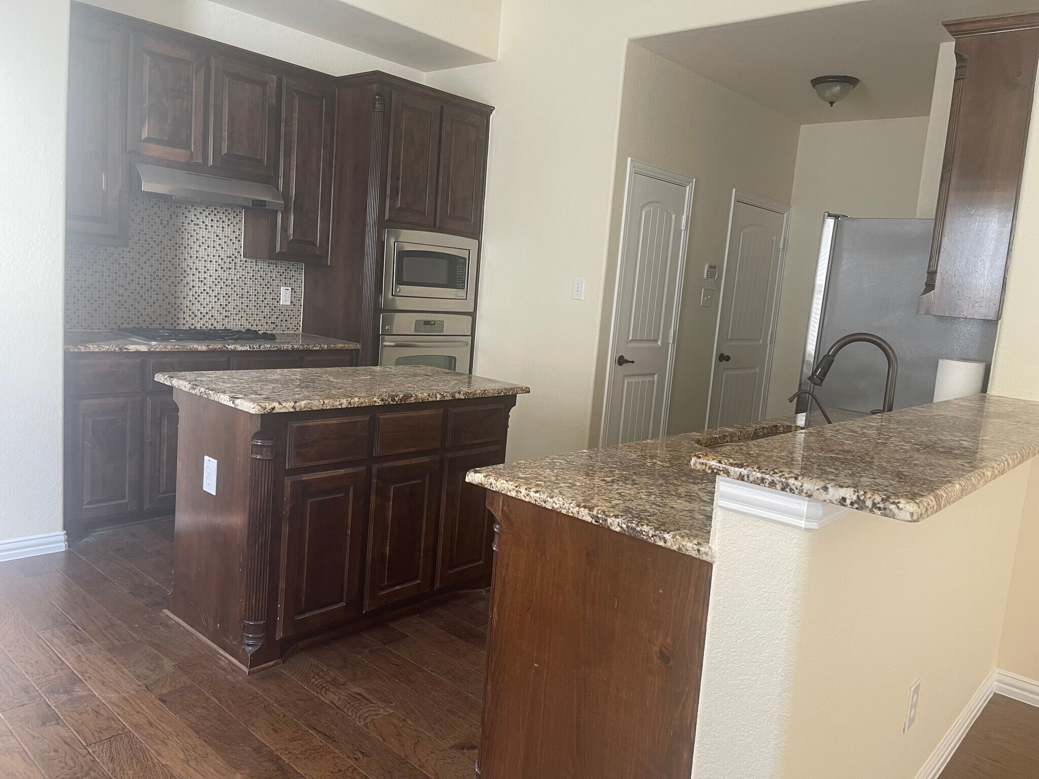Kitchen - 434 Needham Dr