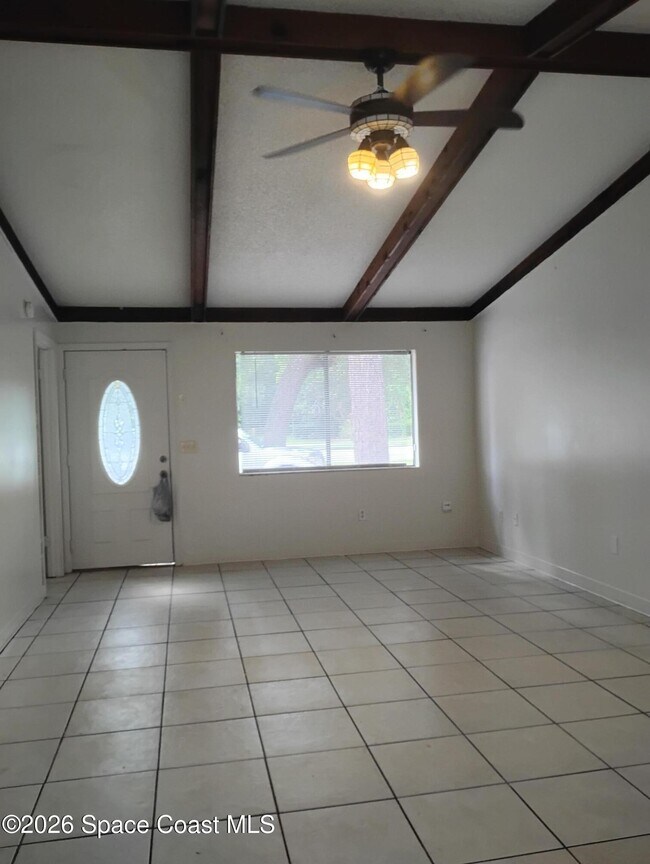 Building Photo - 1533 Emerson Dr SE