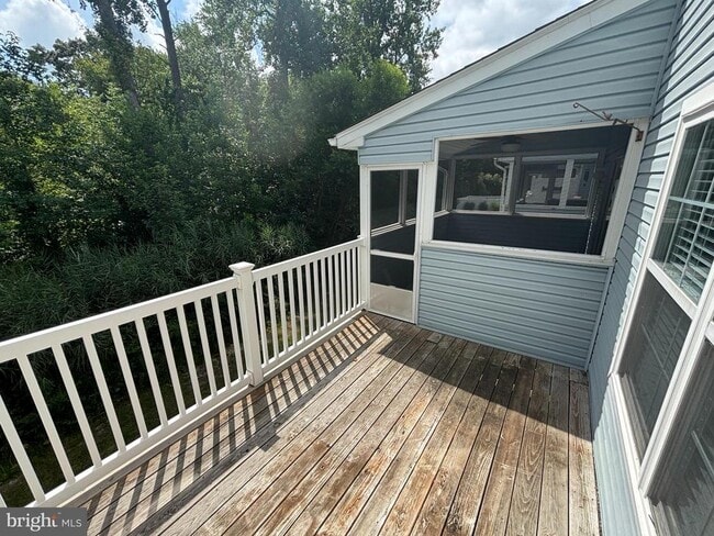 Building Photo - 17326 King Philip Way