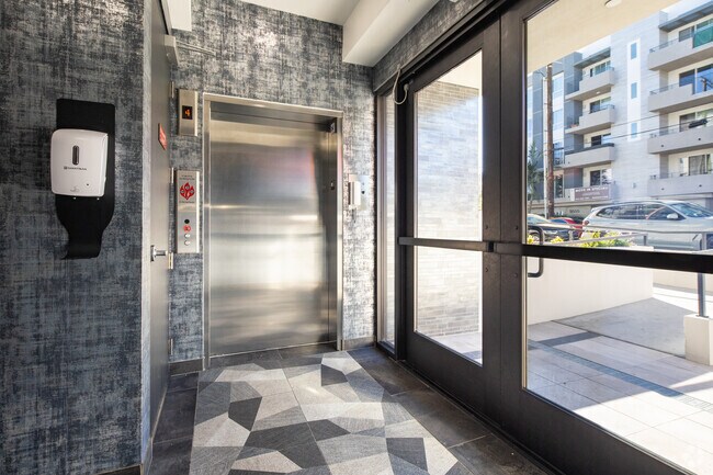 Lobby Photo - Cielo NNOHO