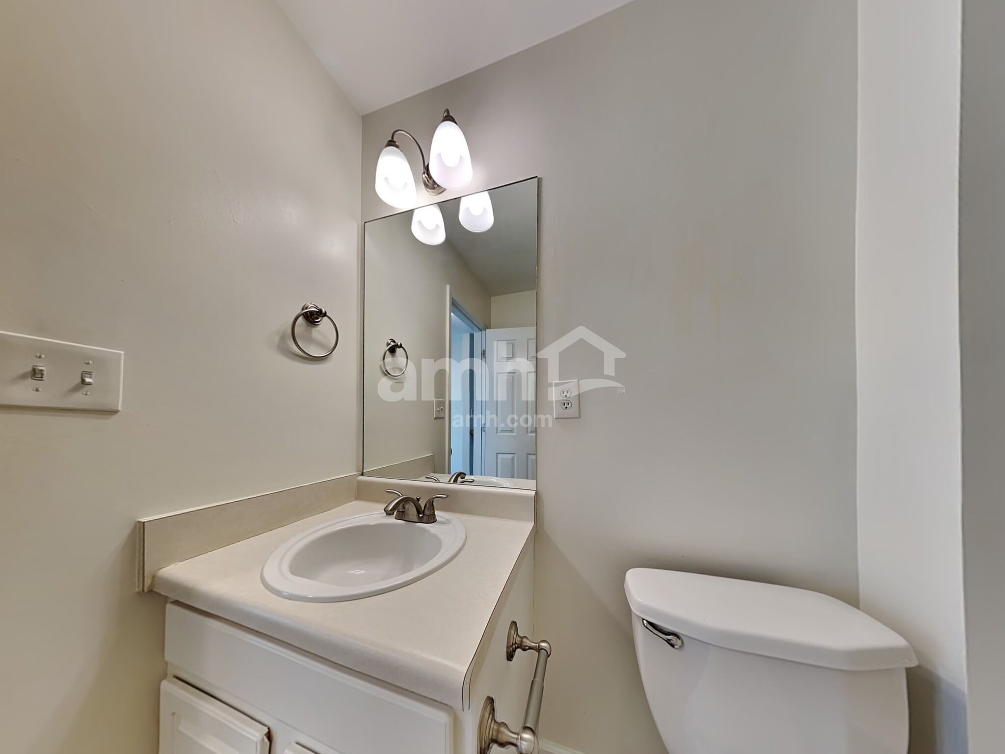 Building Photo - 750 Brooks Rd