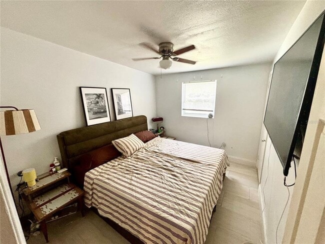 Building Photo - 1135 7th St N