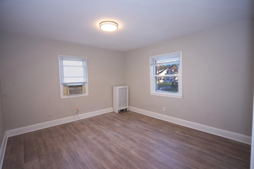 Bedroom 1 - 2398 Canby St