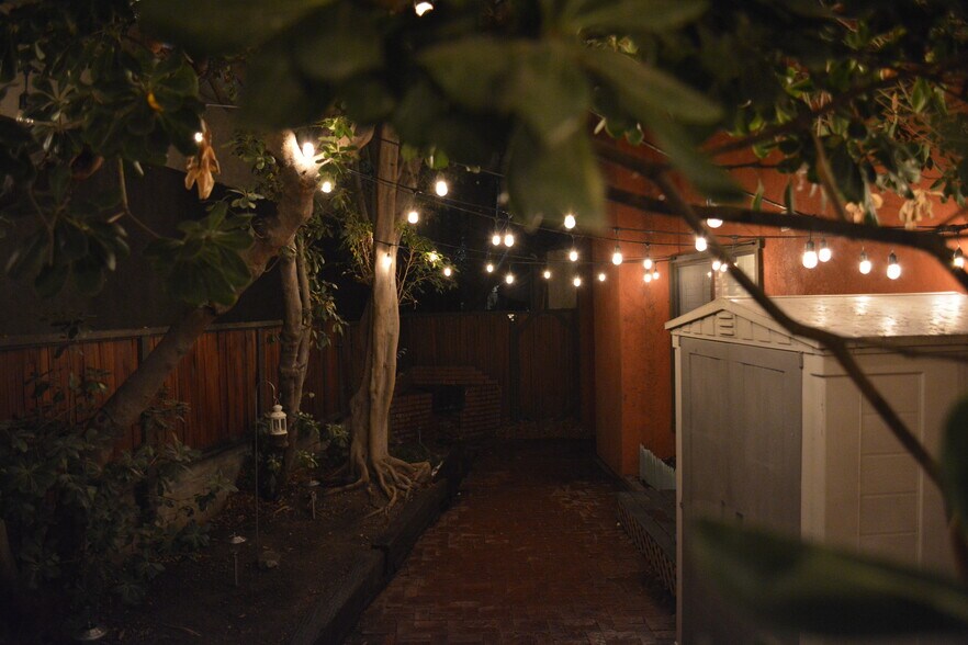 Building Photo - 1244 Valley View Rd