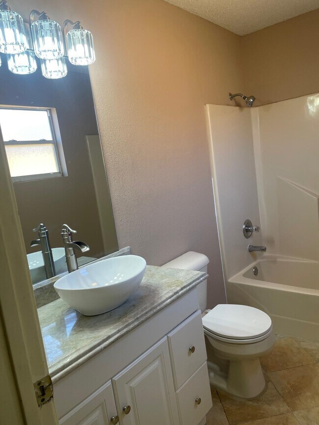 Building Photo - 11811 Fawn Dr