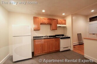 Building Photo - 302 Highland Ave