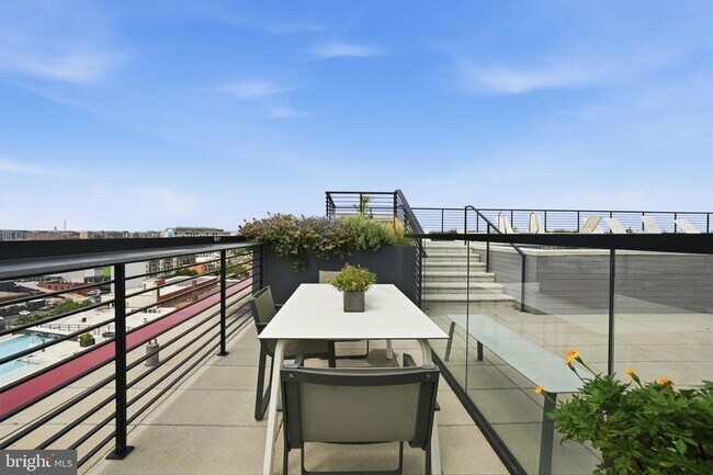 Building Photo - 1625 Eckington Pl NE