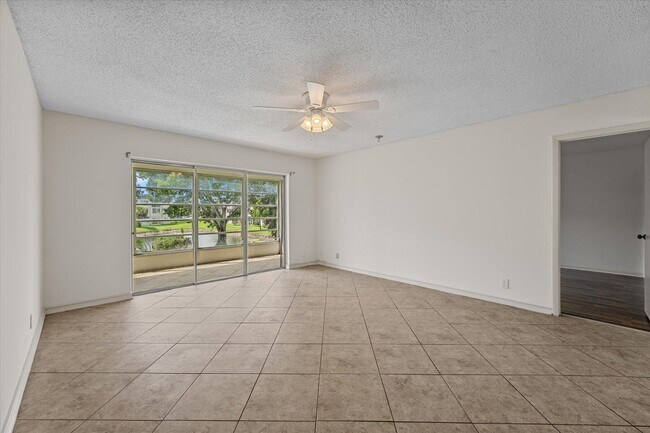 Building Photo - 719 Lori Dr