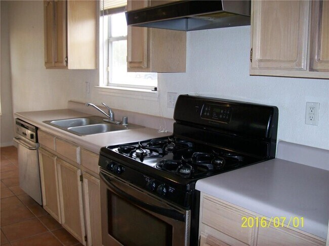 Building Photo - 11793 Corona Crest Ave