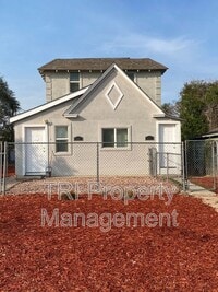 Building Photo - 519 9th St
