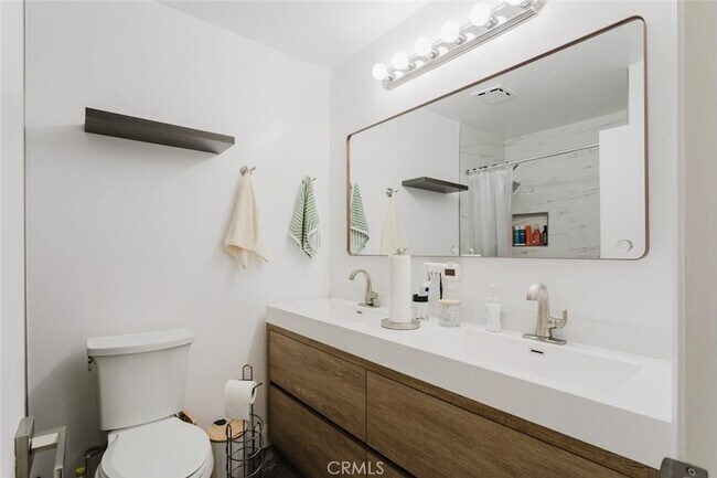 Building Photo - 23128 Calvello Dr