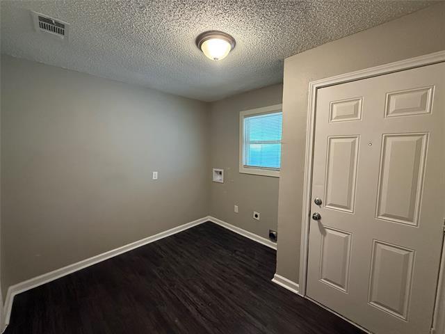 Building Photo - 1715 W Elm St