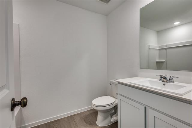 Building Photo - 834 Ponderosa Ln