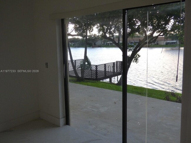 Building Photo - 5643 N Park Rd