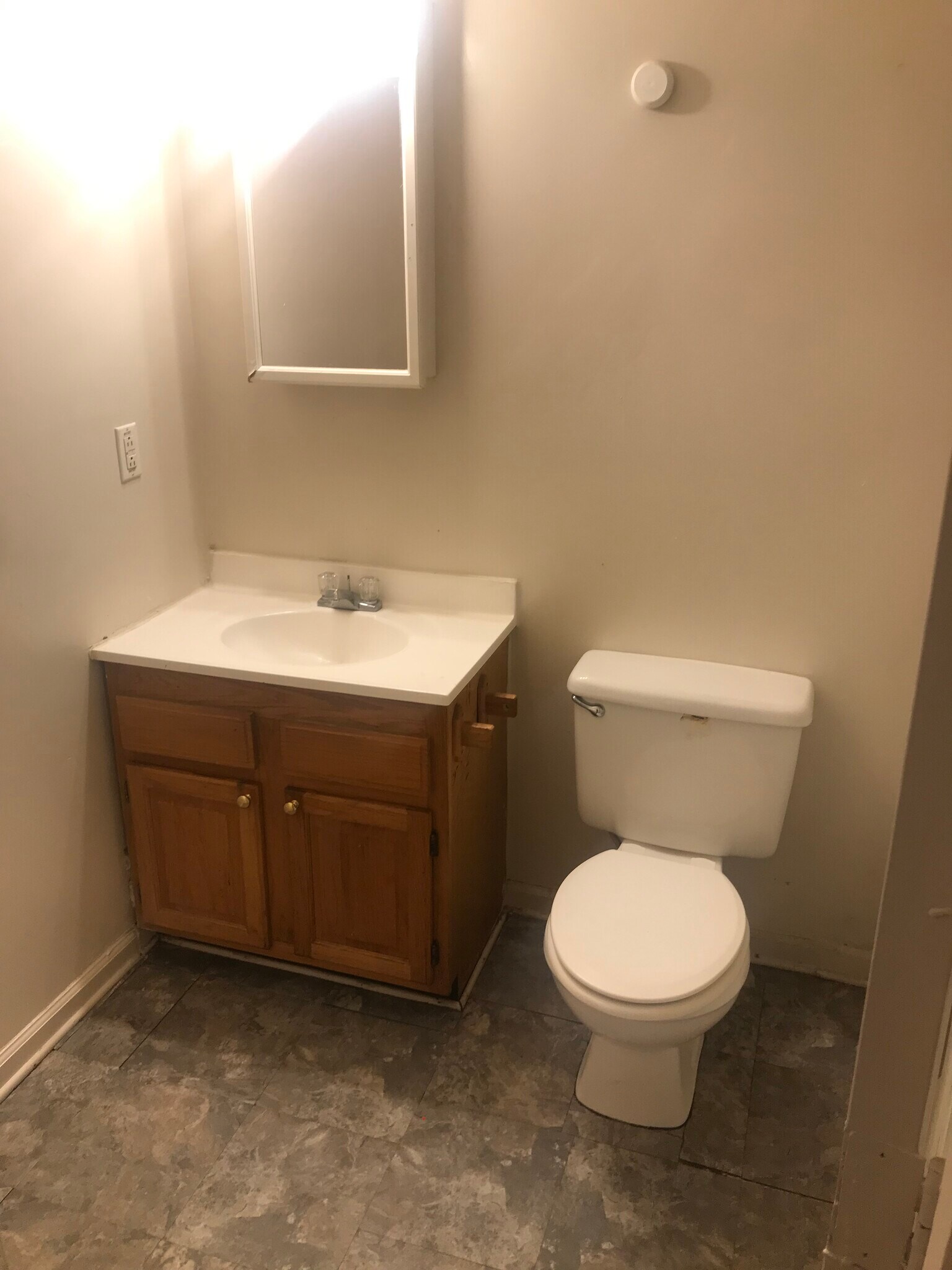 Building Photo - 1910 John Ct