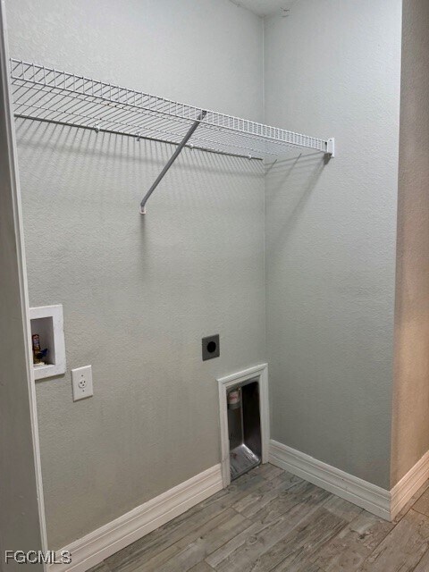 Building Photo - 606 NE 16th Terrace