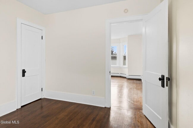 Building Photo - 16 Berkley Ave