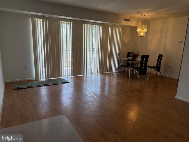 Building Photo - 7352 Lee Hwy