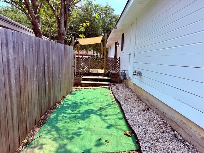Building Photo - 8112 Willet Trail